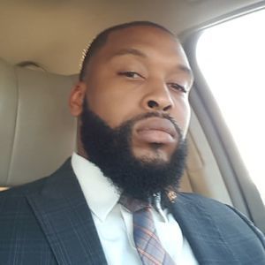 Meet your Posher, Emmanuel